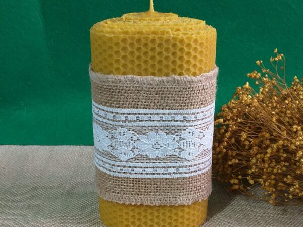 Velón de cera ovalado decorado